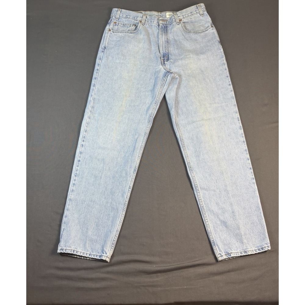 Levi's Men's 550 Relaxed Fit jeans 36x32 (actual 36x31)- Light wash